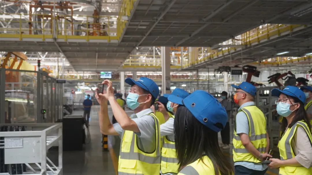产业联盟、南海铝协一行赴北汽福田佛山工厂参观学习