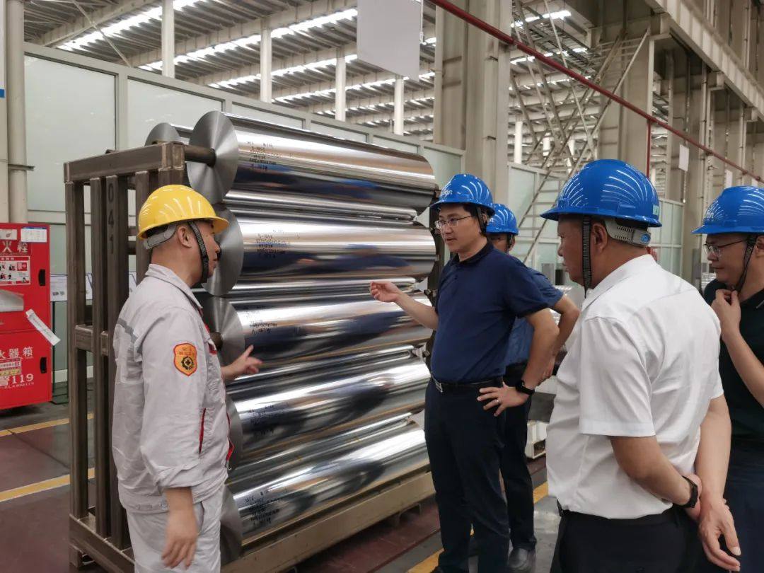 旗能電鋁領導彭德、楊青鬆帶隊到華峯鋁業、涪陵能源集團開展合作交流