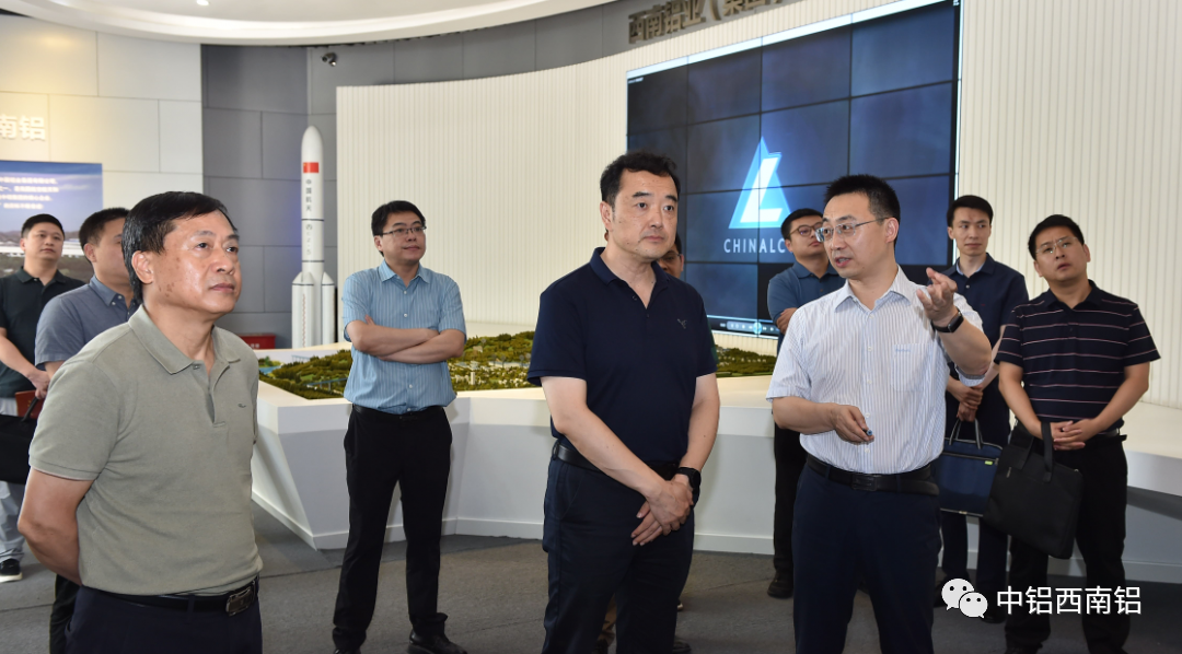 人社部调解仲裁司副司长王志强调研九龙坡区人力社保工作座谈会在西南铝召开