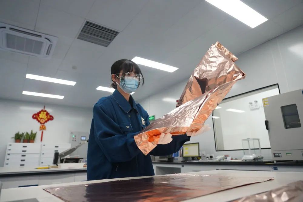 江铜集团批量产出4微米锂电铜箔