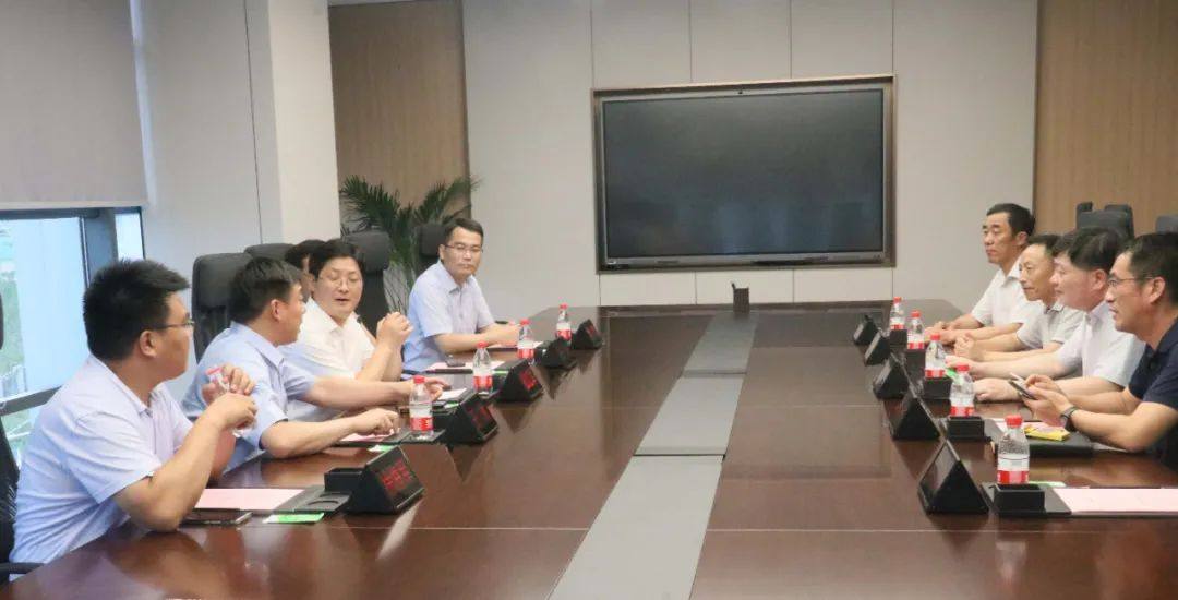 巢湖市委书记张红军一行莅临云海金属考察调研
