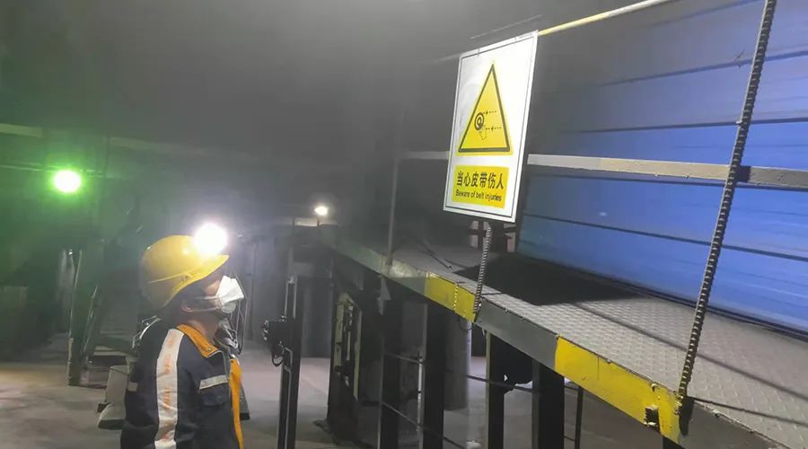 中鋁青海分公司炭素廠開展皮帶輸送機專項安全大檢查