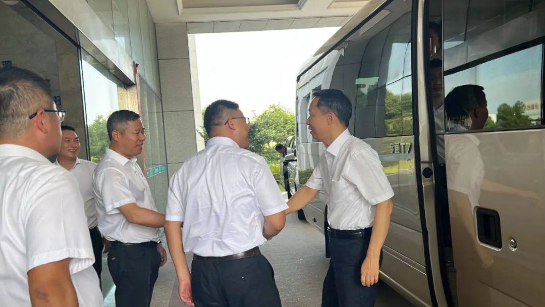 经济稳进提质 工作争先进位-市委书记李跃旗赴巨东股份调研