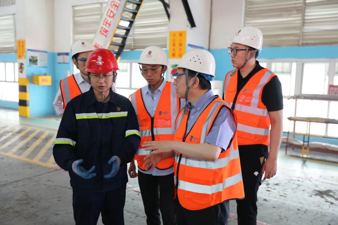 中电国际项目开发二部总经理梁卓一行到宁东铝业进行工作交流