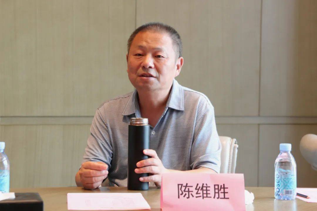 铝用炭素分会会长范顺科主持召开山西铝用阴极企业座谈会