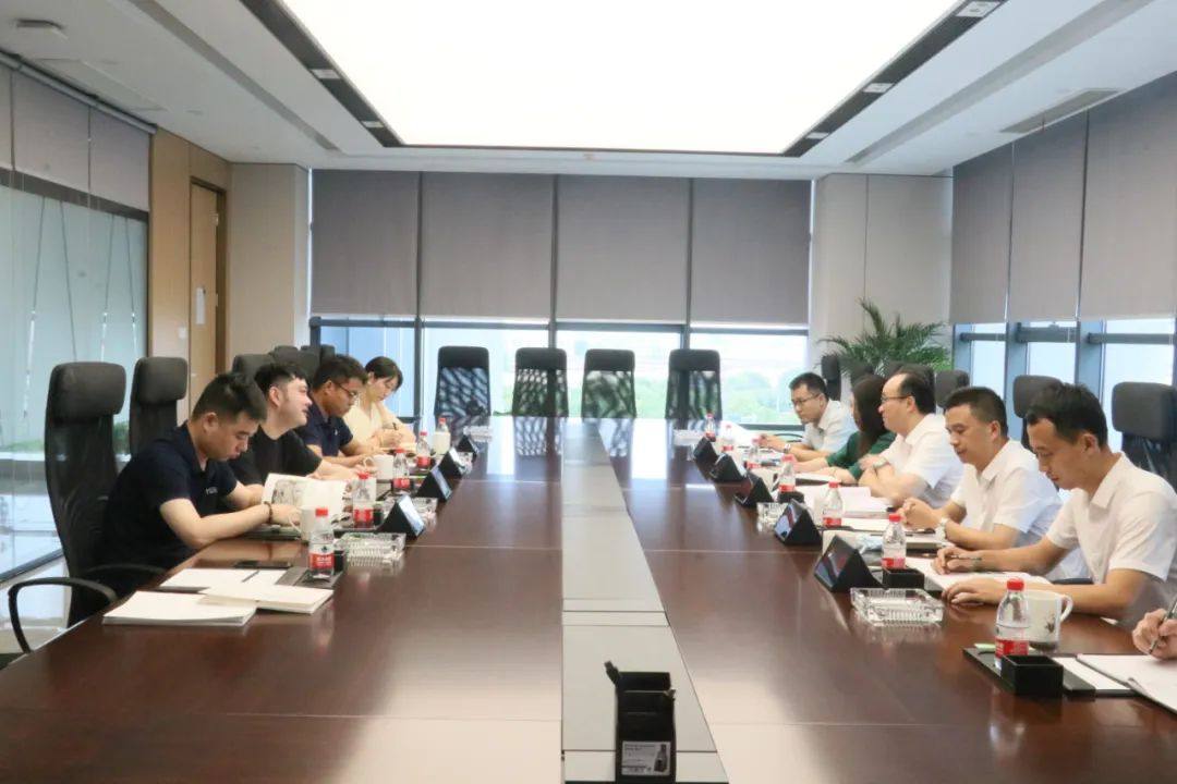 四川省西充县委书记张光全等一行莅临云海金属考察交流