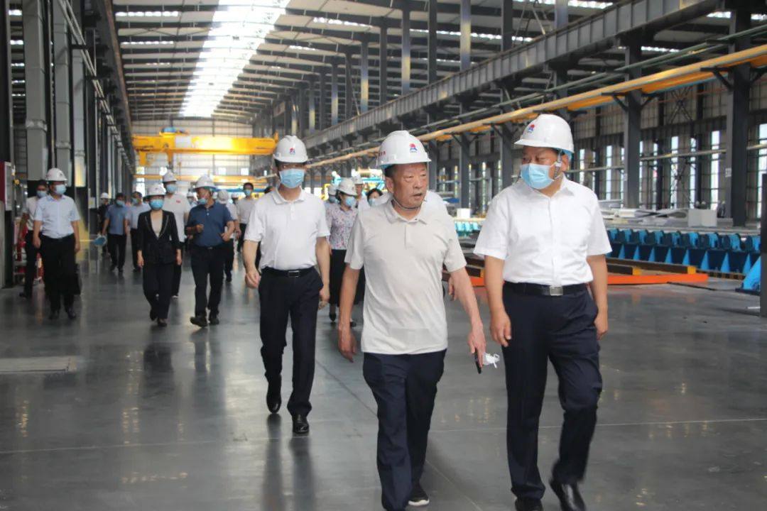 巩义市上半年重点项目观摩团到义瑞新材观摩调研