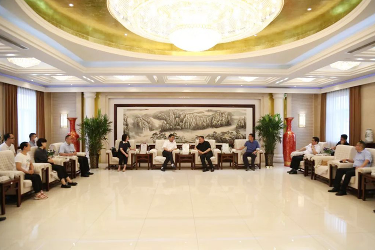 访企拓岗促就业专项行动调研团深入中德集团调研走访