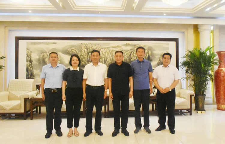 访企拓岗促就业专项行动调研团深入中德集团调研走访