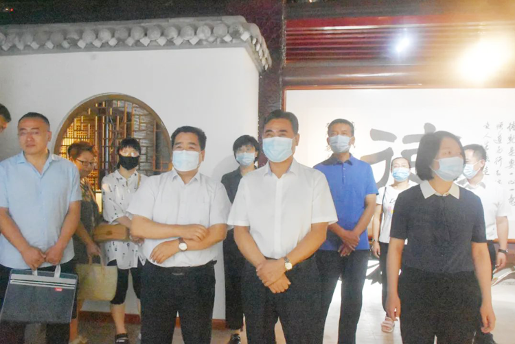 访企拓岗促就业专项行动调研团深入中德集团调研走访