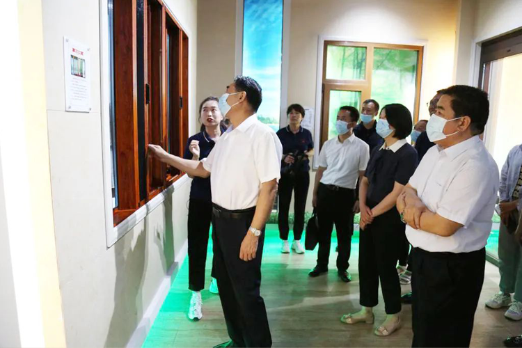 访企拓岗促就业专项行动调研团深入中德集团调研走访