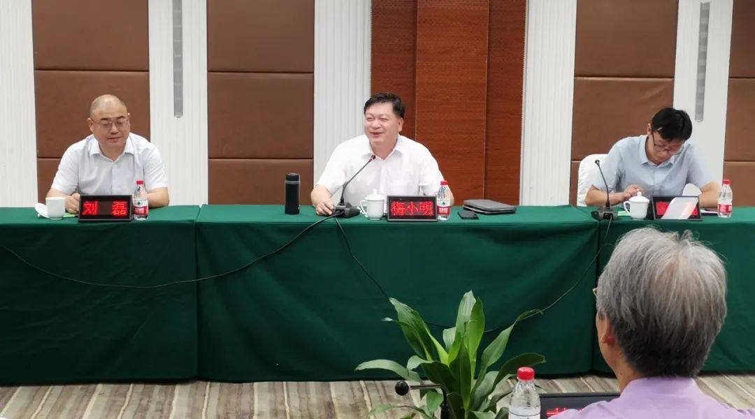 云海金属召开江苏省轻金属合金研究重点实验室学术委员会会议