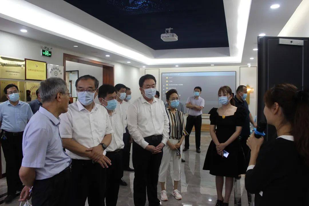 住滨省政协委员和住县市区市政协委员跨县市区视察走进山东方霖铝业