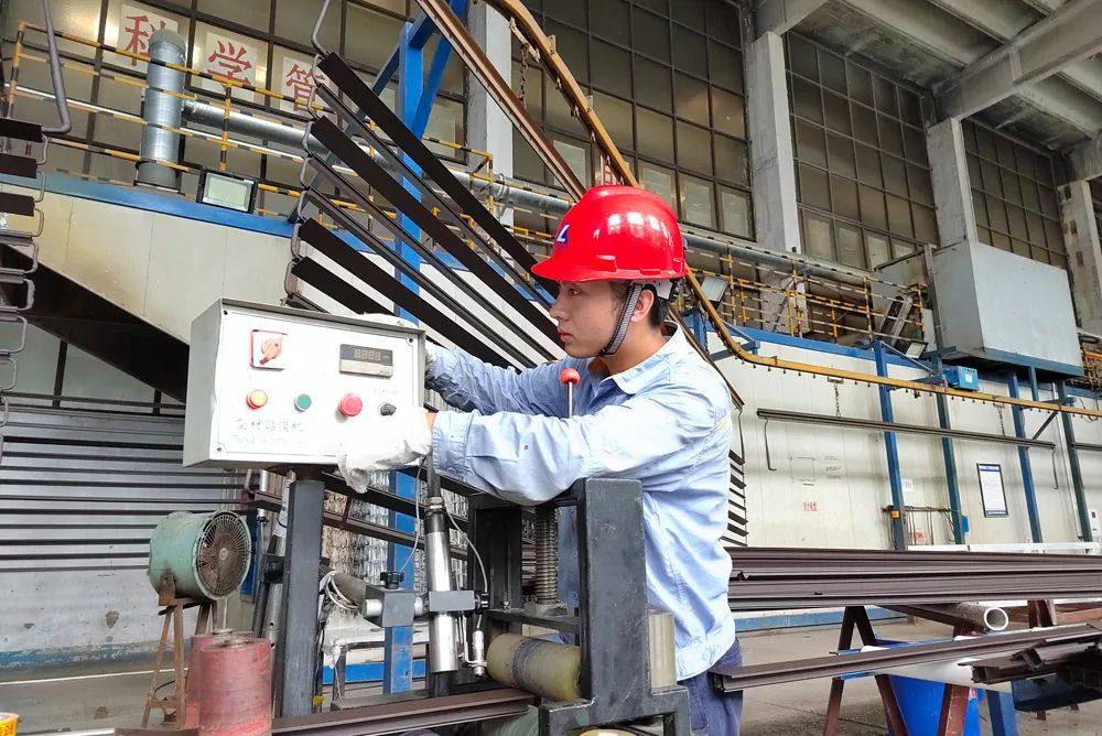 贵州铝厂新材料分公司“优标降本提产销”劳动竞赛侧记