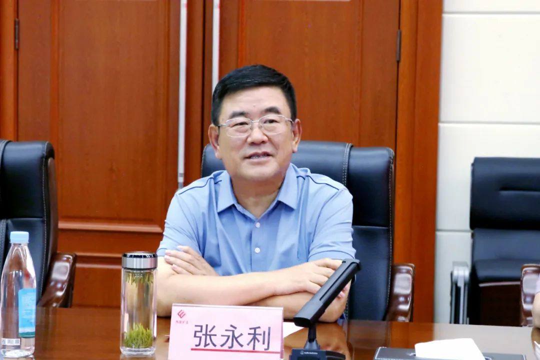 西部矿业集团公司与中国工程院、江西理工大学举行座谈