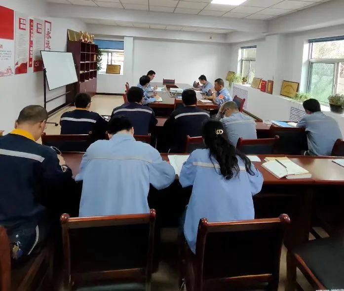 中铝西北铝熔铸制造部传达学习公司年中工作会精神