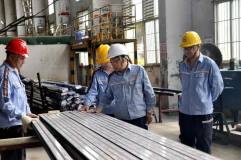貴州鋁廠領導陳剛到新材料分公司調研指導工作