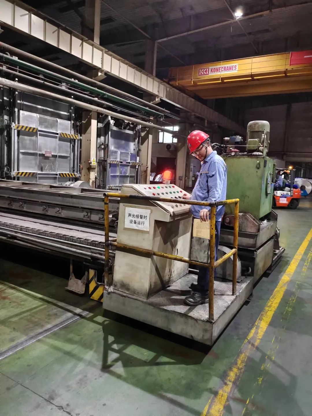 中鋁河南洛陽鋁加工有限公司2050拉彎矯實現高效平穩運行