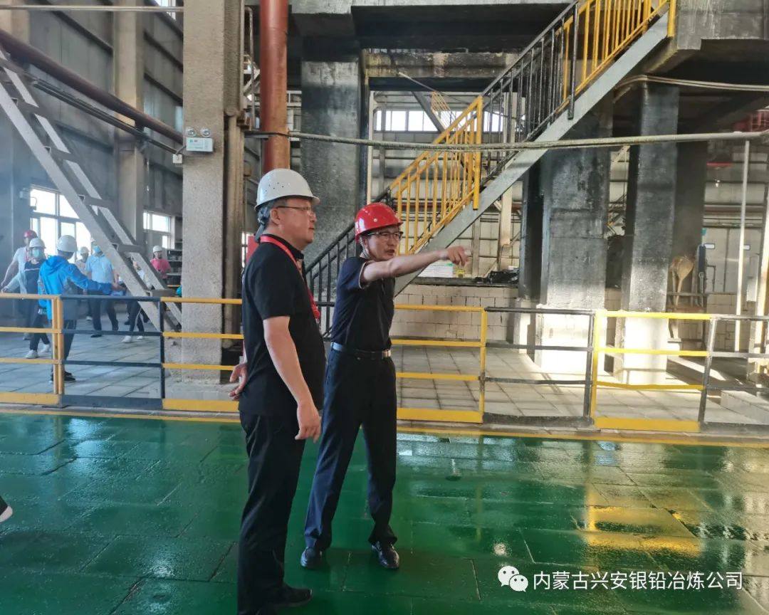地礦集團直屬單位工會幹部60餘人在興安銀鉛參觀考察