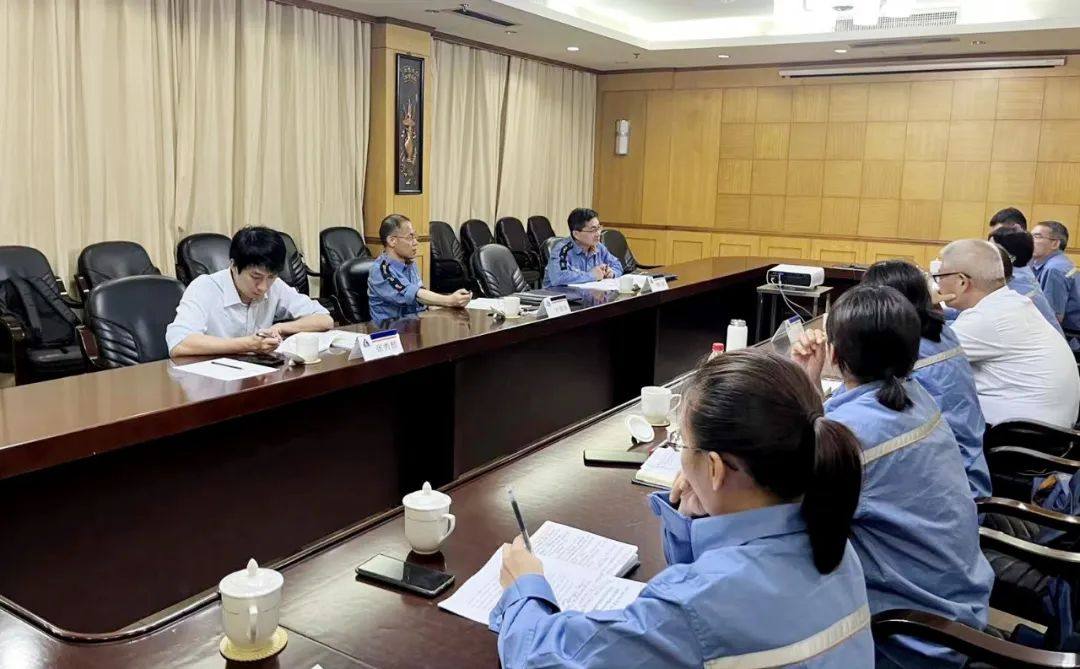 中铝集团总会计师叶国华到中铝河津企业调研指导工作