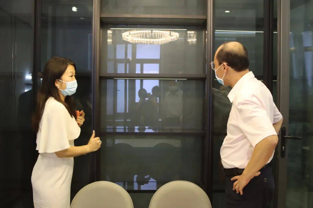 肇庆市政协副主席何建浩等领导莅临高登铝业集团走访调研