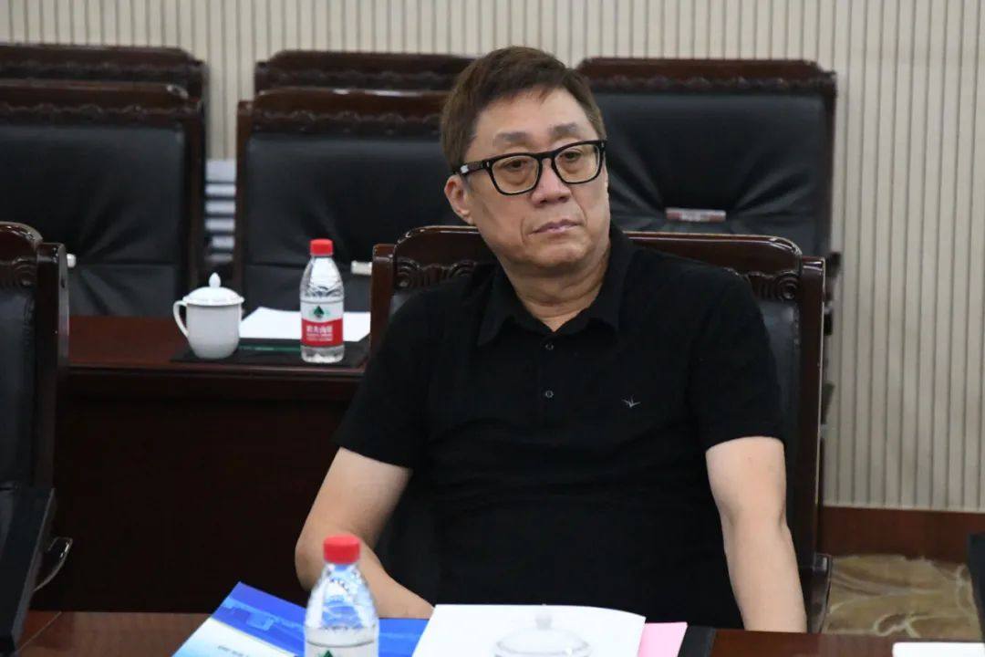 白銀集團董事長王普公王彬會見中國華騰工業公司副總裁劉曉東