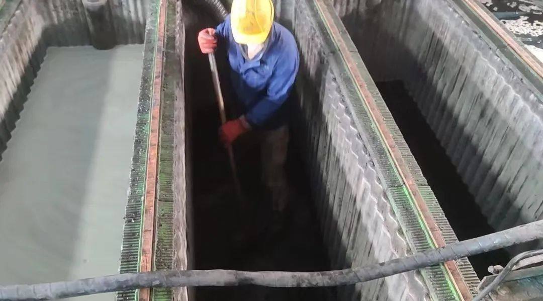 宏跃集团铅锌厂电铅作业区着力提高铅阳极泥产量