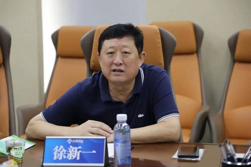 滨州市委宣传部副部长徐新一到方霖铝业开展美德健康生活方式调研