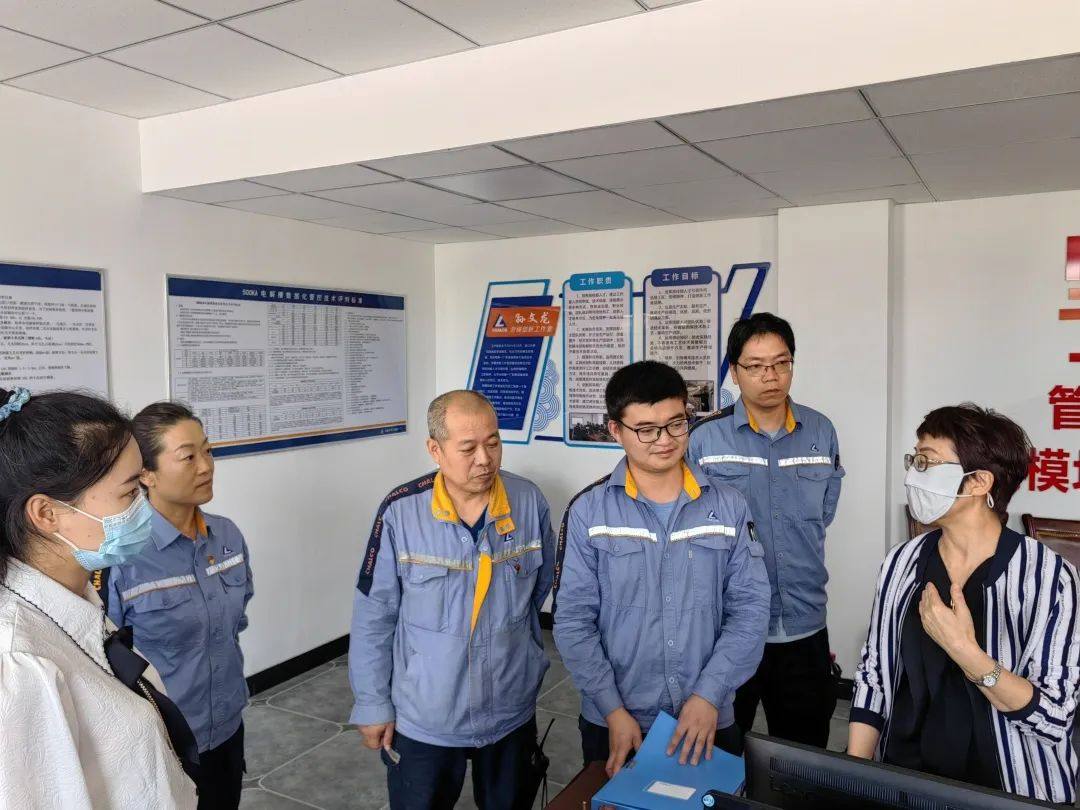 包头市总工会对包头铝业公司两个劳模（职工）创新工作室进行检查验收