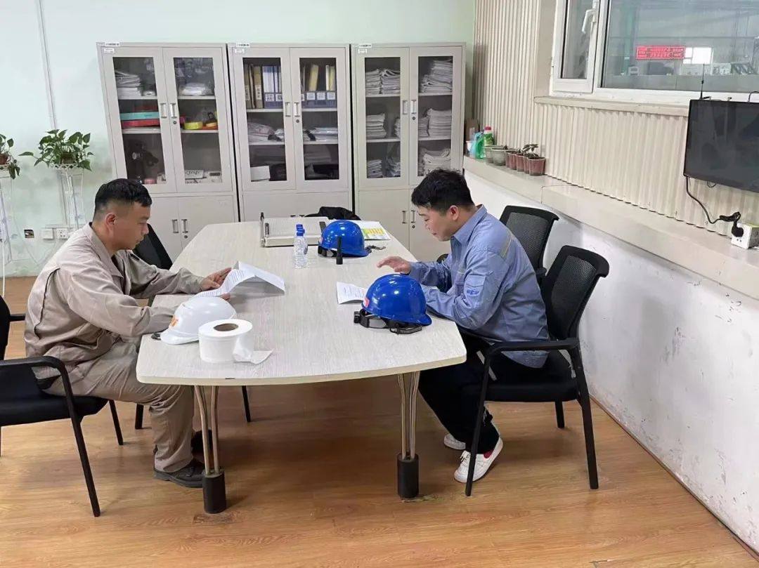 中铝东轻质量管理中心板带检查作业工区深入开展强基础提质量活动