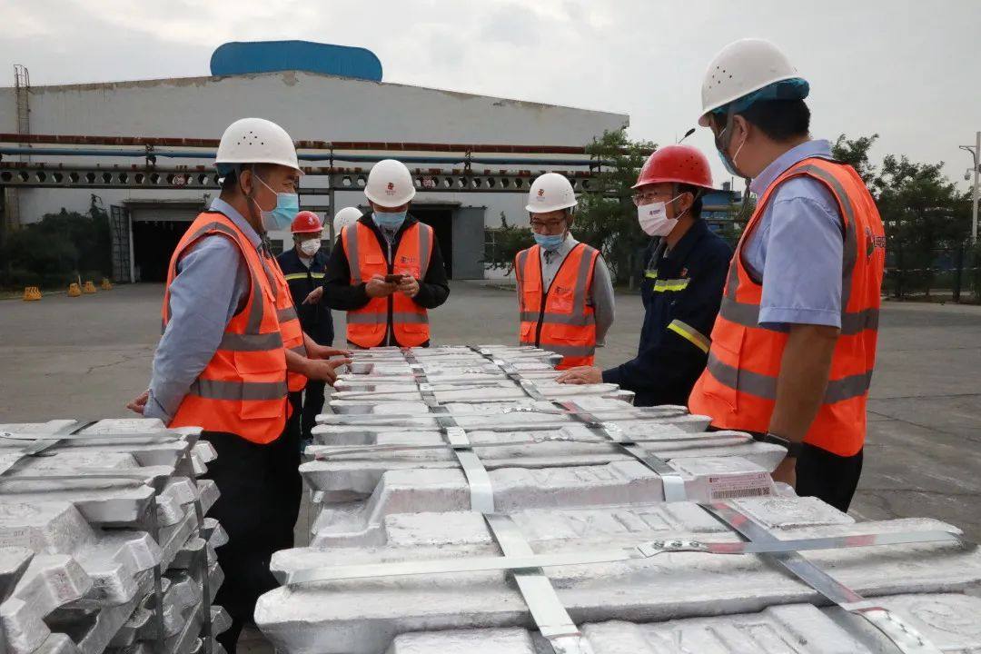 张喜平一行到宁东铝业分公司调研