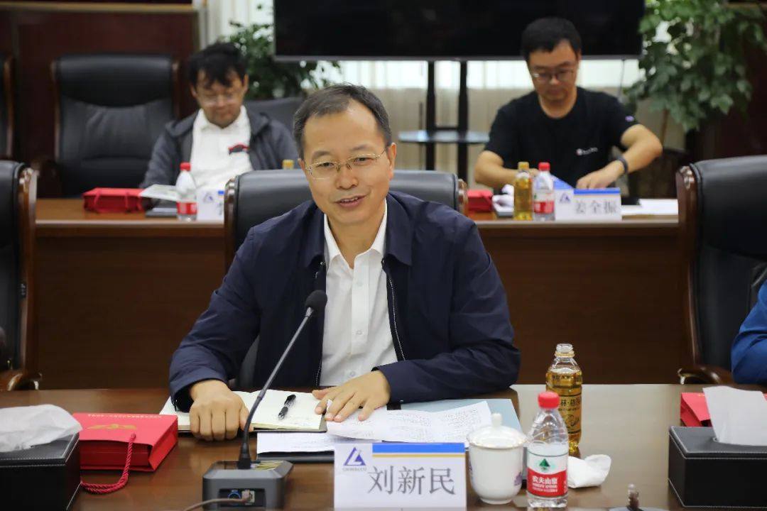 中国运载火箭技术研究院物资中心主任刘新民一行到中铝东轻调研