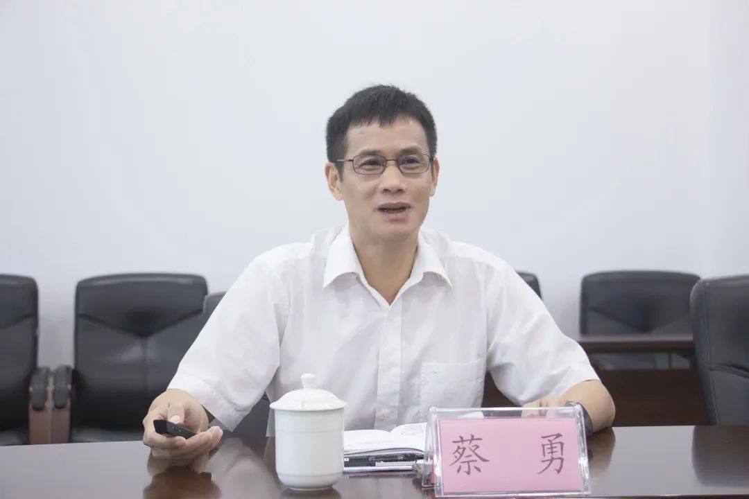 北部灣港集團外部董事施文寅到華錫集團調研
