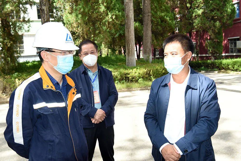 祁雪峰到西北铝调研疫情封控期间生产经营工作