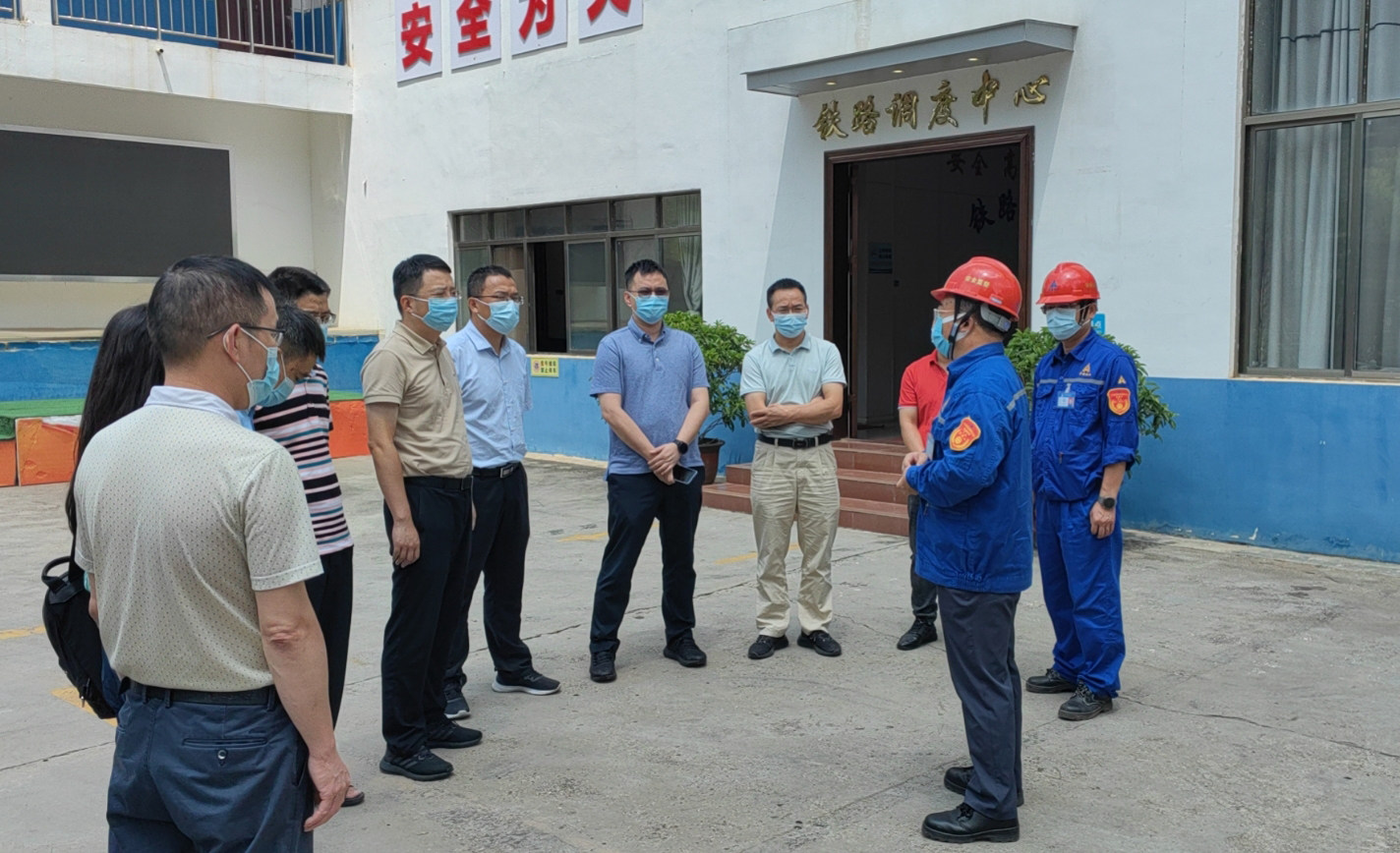 自治区西部陆海新通道建设指挥部办公室调研组到广西华银铝业公司开展通道物流调研