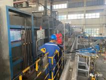 廣西華磊新材料電解鋁廠完成鑄造保持爐自動堵爐眼裝置安裝調試任務