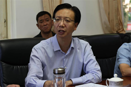 中条山集团魏迎辉与县委书记史玉江开展工作座谈