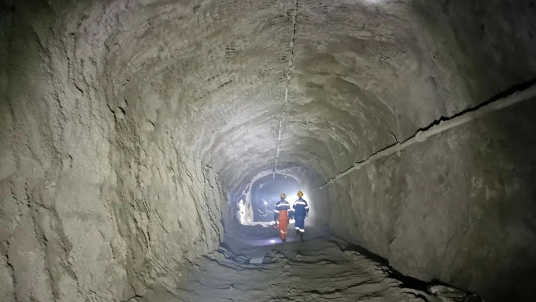 金川集團梅特瑞斯礦業公司穆松尼項目又一斜坡道順利貫通