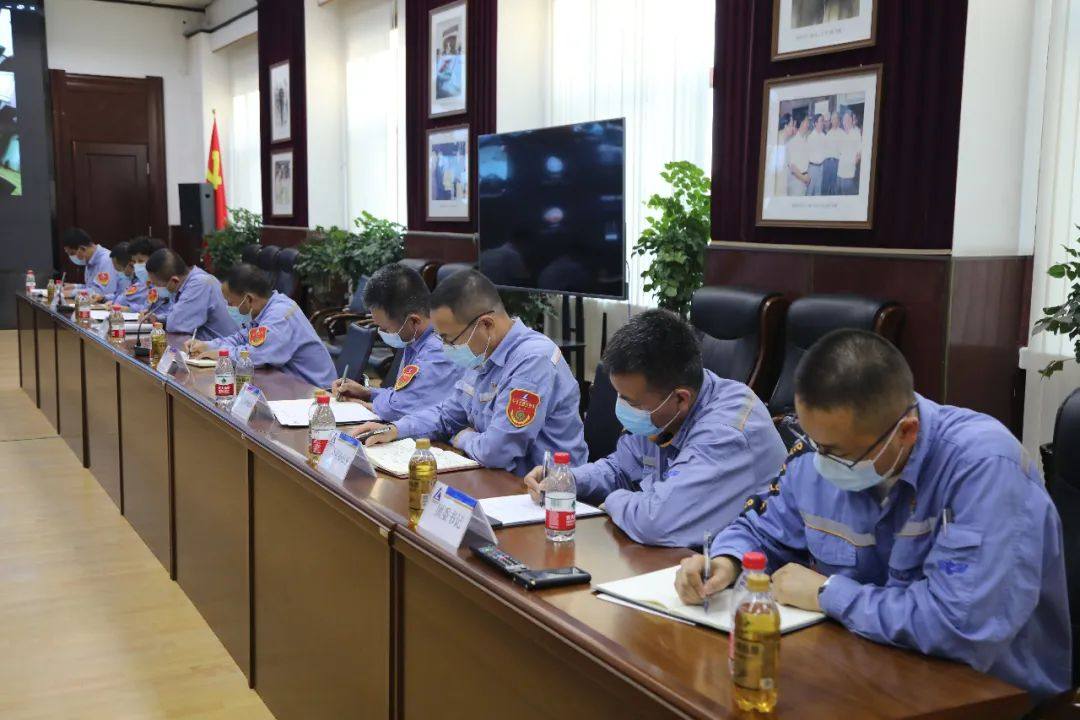 中铝东轻召开8月份经济活动分析会