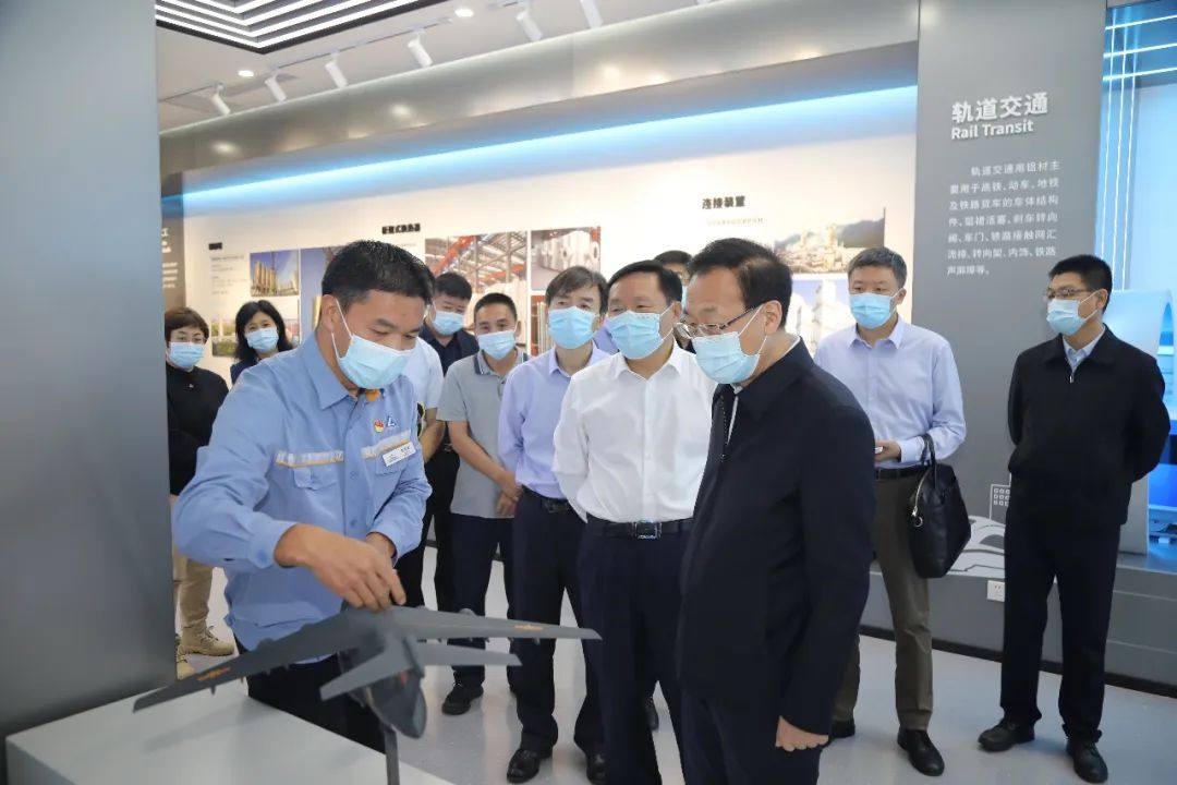黑龙江省委常委、统战部部长，黑龙江省新材料产业专班组长徐建国到中铝东轻调研