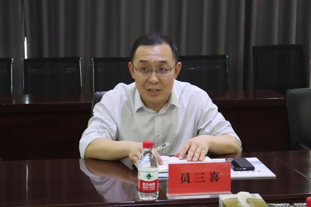 市中级人民法院领导到三门峡戴卡公司看望河南省人大代表史海霞