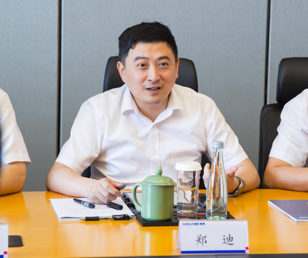 滨江区委副书记、区长郑迪到海亮集团调研指导