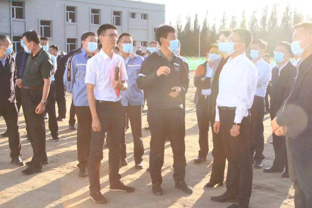 巴彦淖尔市市委副书记、市长王志平一行到中铝焦煤焦炭仓库调研指导