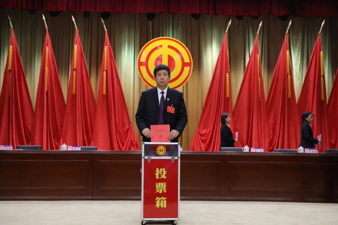 中铝东轻工会五届一次会员代表大会隆重召开
