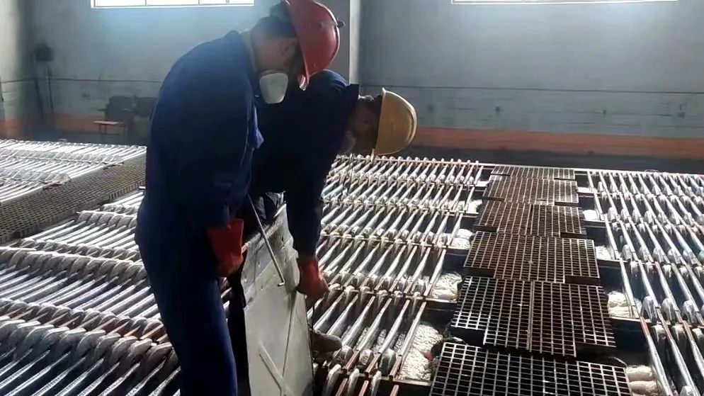 宏跃集团铅锌厂电铅作业区开展节前安全大检查