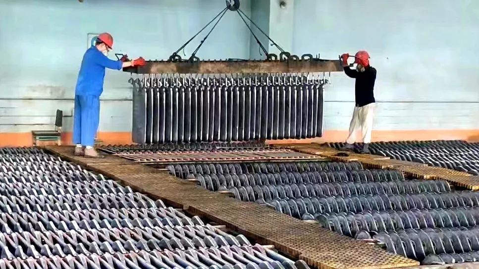 宏跃集团铅锌厂电铅作业区开展节前安全大检查
