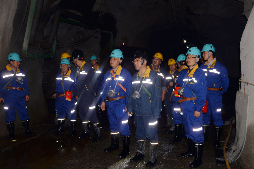 礦山安全綜合督查組到銅礦峪礦開展安全生產工作專項調研