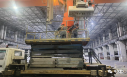 廣西華磊新材料電解鋁廠電解一工區加強多功能天車自主維護
