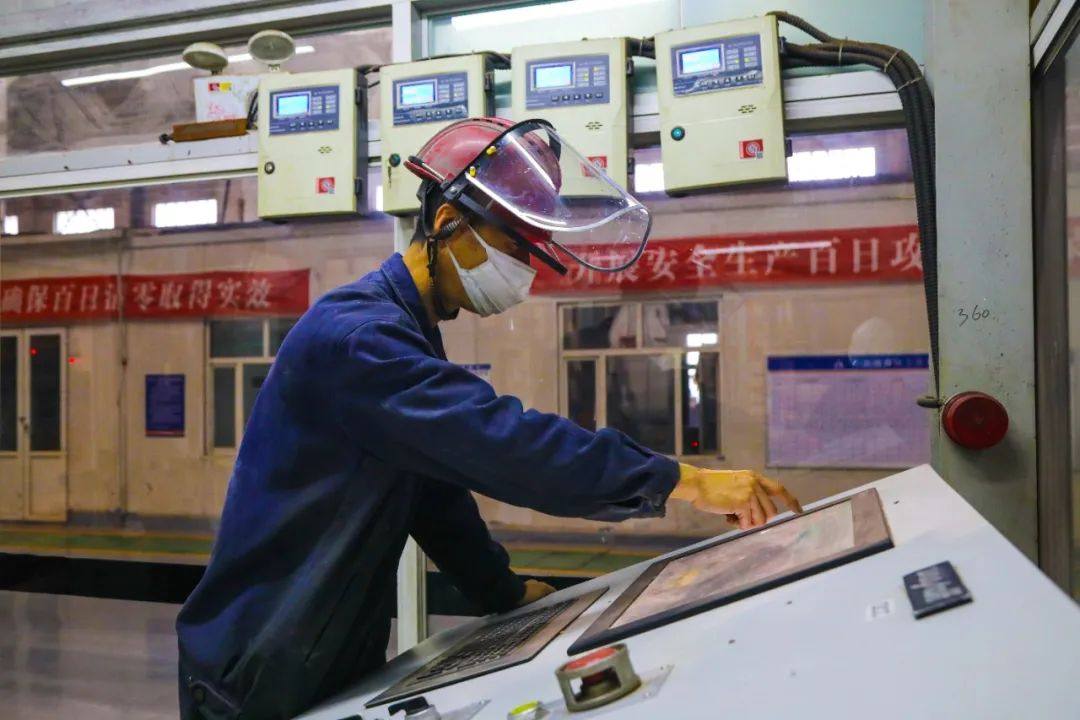 中铝东轻前三季度生产经营工作综述