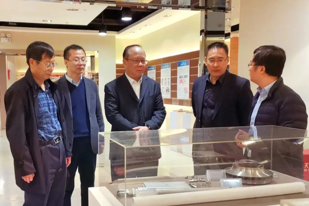 南南铝加工公司领导率队到中国科学院金属研究所拜访交流